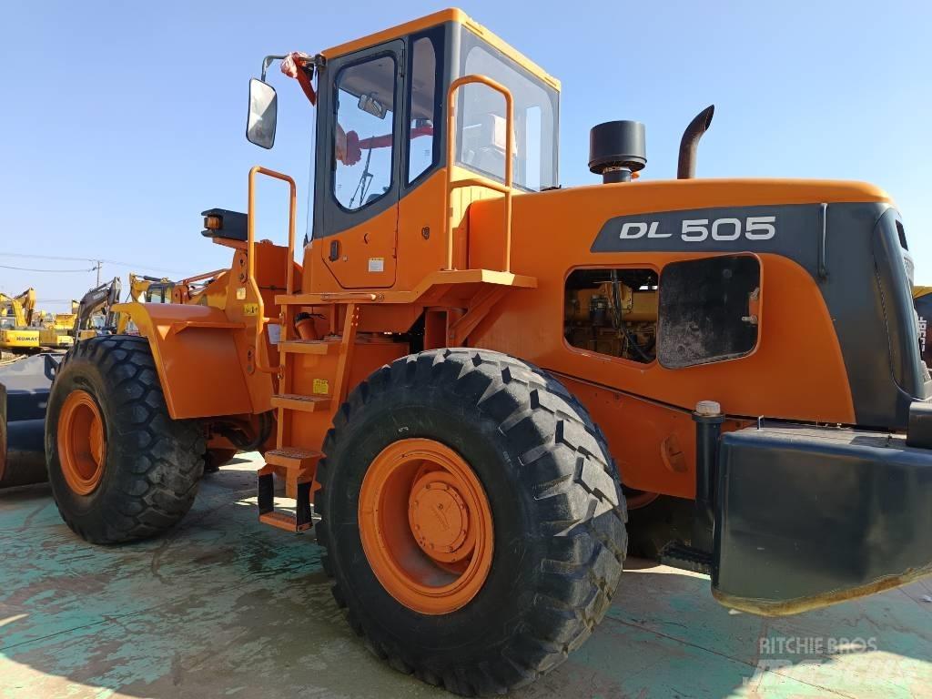 Doosan DL505 輪胎式裝載機