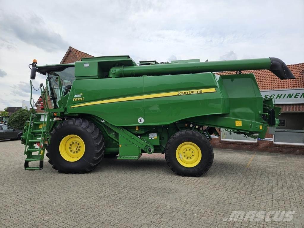 John Deere T660 聯合收穫機