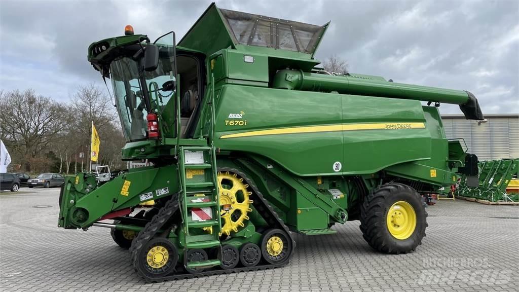 John Deere T660 聯合收穫機
