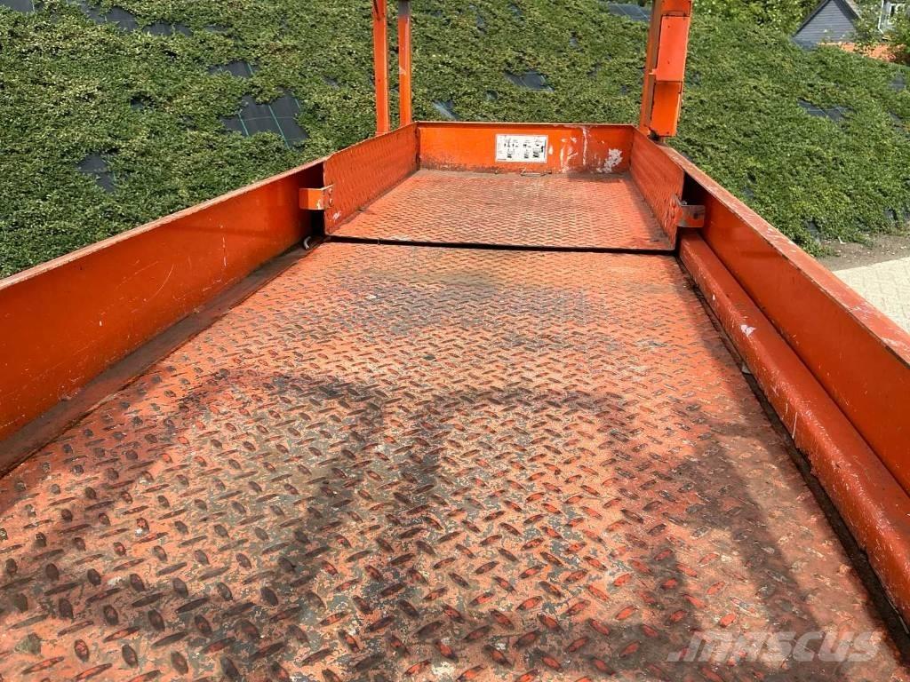 Snorkel S3226E 剪式升降機