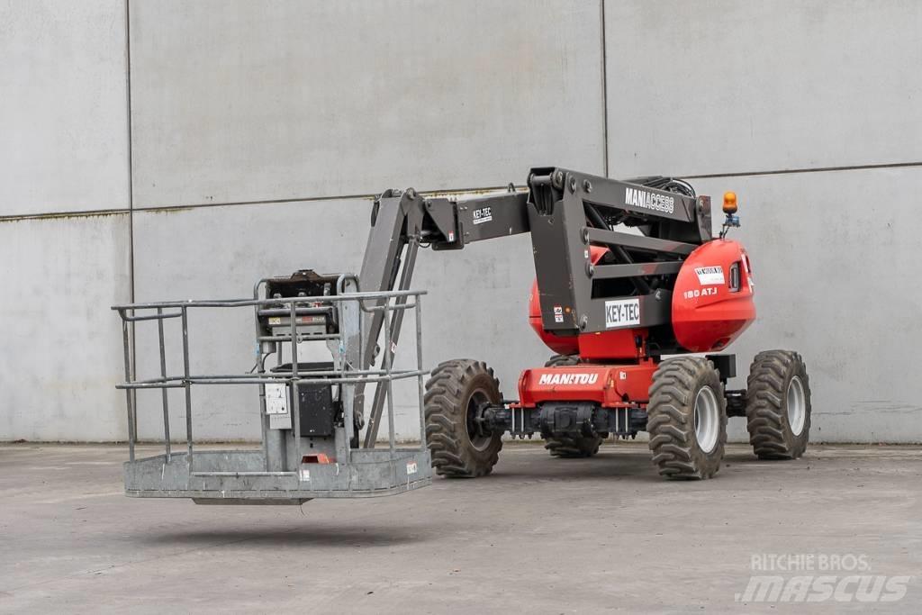 Manitou 180 ATJ 曲臂高空作業車