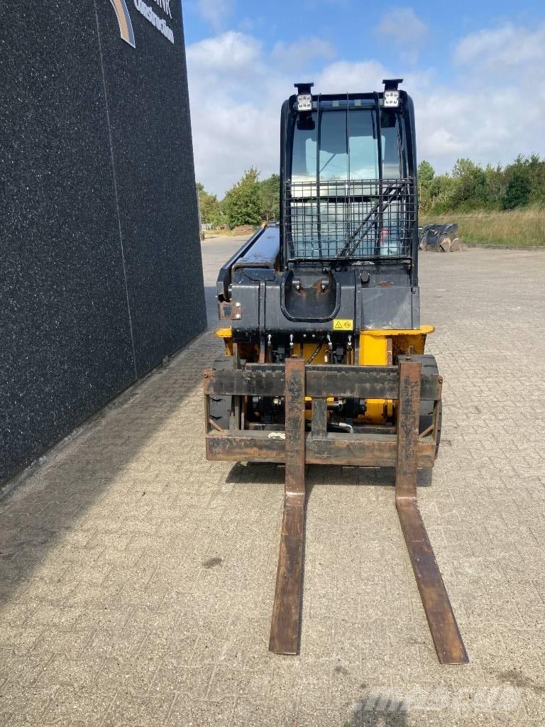 JCB TLT 35 D 4x4 伸縮臂操作車
