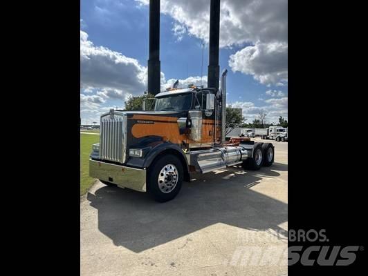 Kenworth W 900 曳引機組件