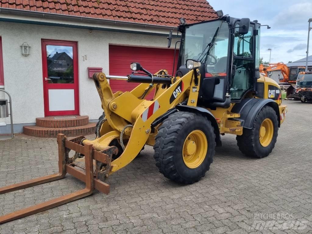 CAT 908 H 2 輪胎式裝載機