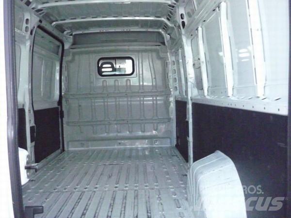 Fiat Ducato Xlwb 廂式貨物運輸車