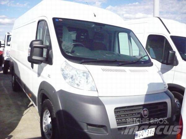 Fiat Ducato Xlwb 廂式貨物運輸車