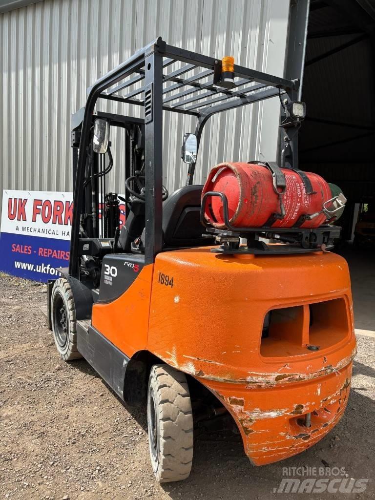 Doosan G 30 E-5 液化石油氣LPG卡車