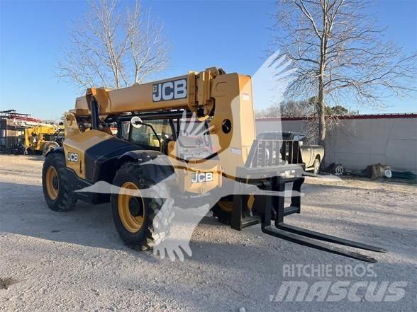 JCB 506-36 伸縮臂操作車
