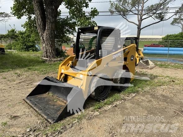 John Deere 315 滑移轉向裝載機