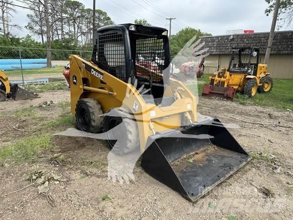 John Deere 315 滑移轉向裝載機