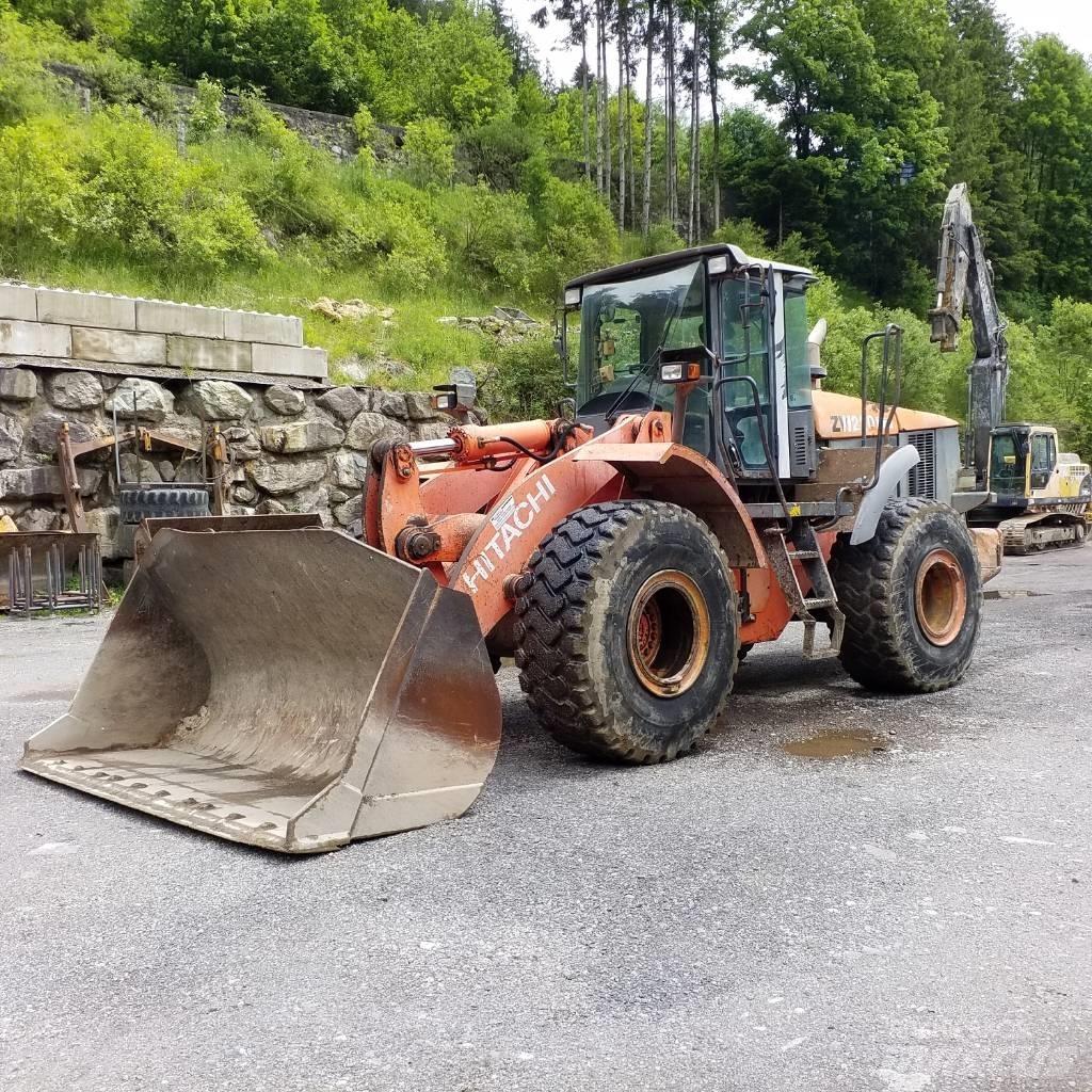 Hitachi ZW 220 輪胎式裝載機