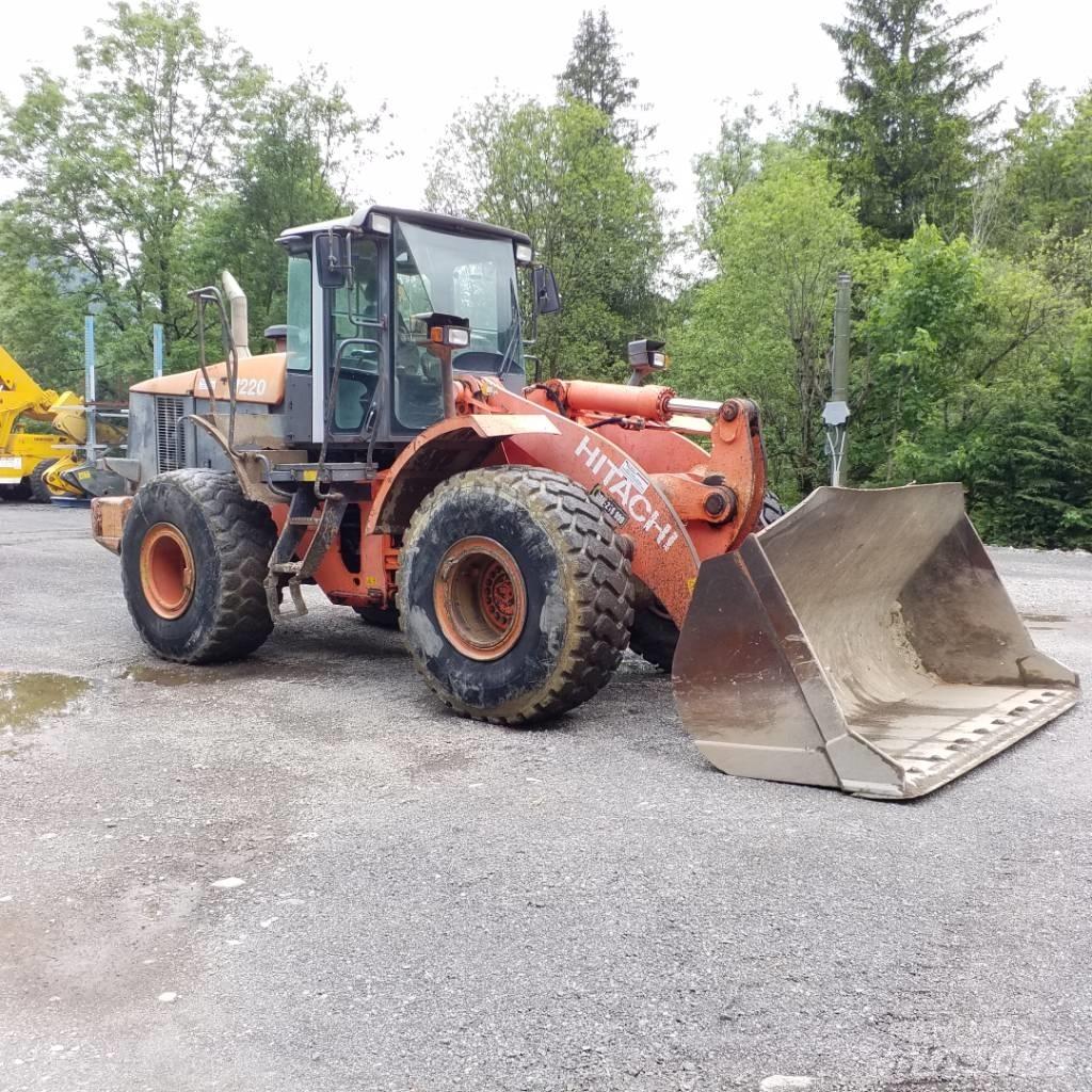 Hitachi ZW 220 輪胎式裝載機