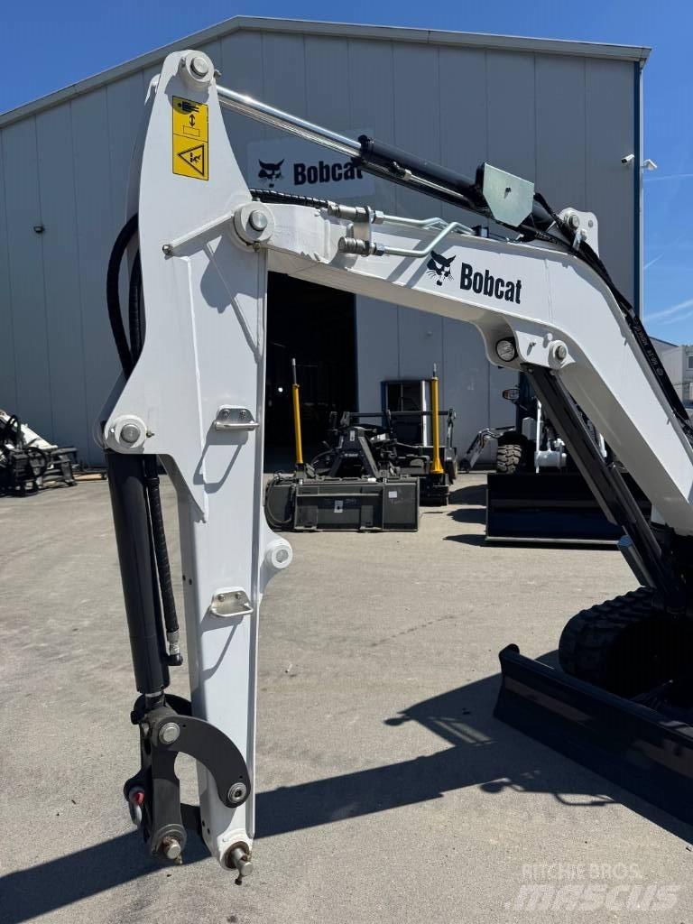 Bobcat E35z 小型挖土機/掘鑿機<7t(小型挖掘機)