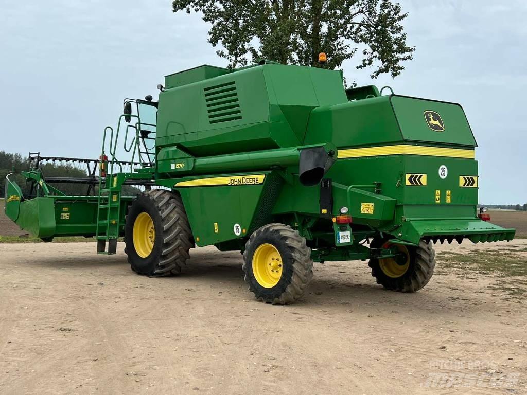 John Deere 1570 聯合收穫機