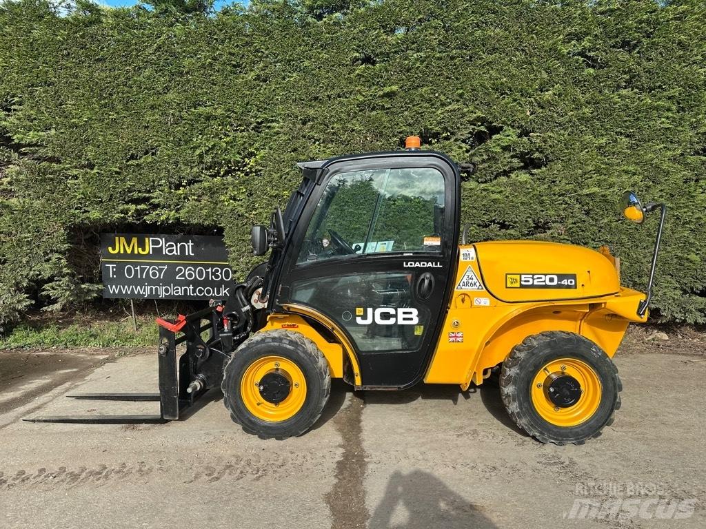 JCB 520-40 伸縮臂操作車