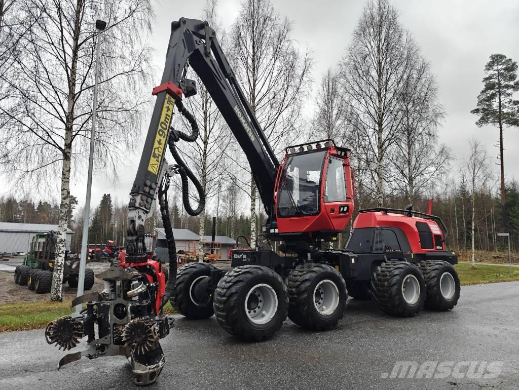 Komatsu 901 XC 收穫機