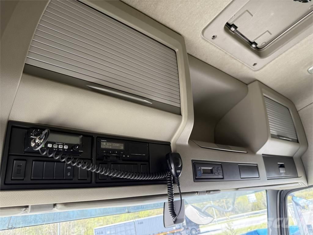 Volvo FMX 6x4 曳引機組件