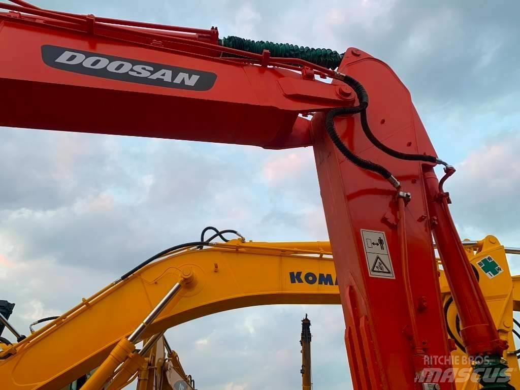 Doosan DX 225 LC 履帶式 挖土機/掘鑿機/挖掘機