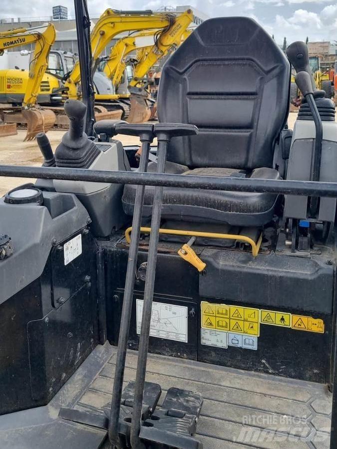 CAT 301.5 小型挖土機/掘鑿機<7t(小型挖掘機)
