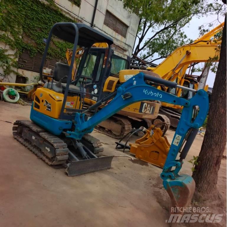 Kubota U 15 小型挖土機/掘鑿機<7t(小型挖掘機)