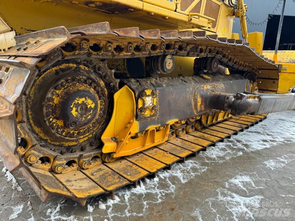 Komatsu D65PX-18 履帶推土機