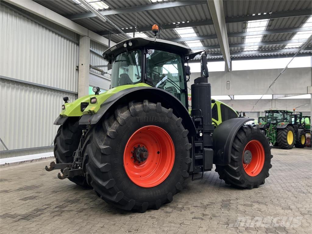 CLAAS Axion 930 曳引機