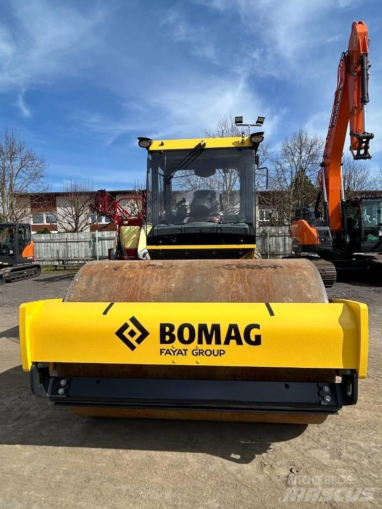 Bomag BW 211 D5 土壤壓實機