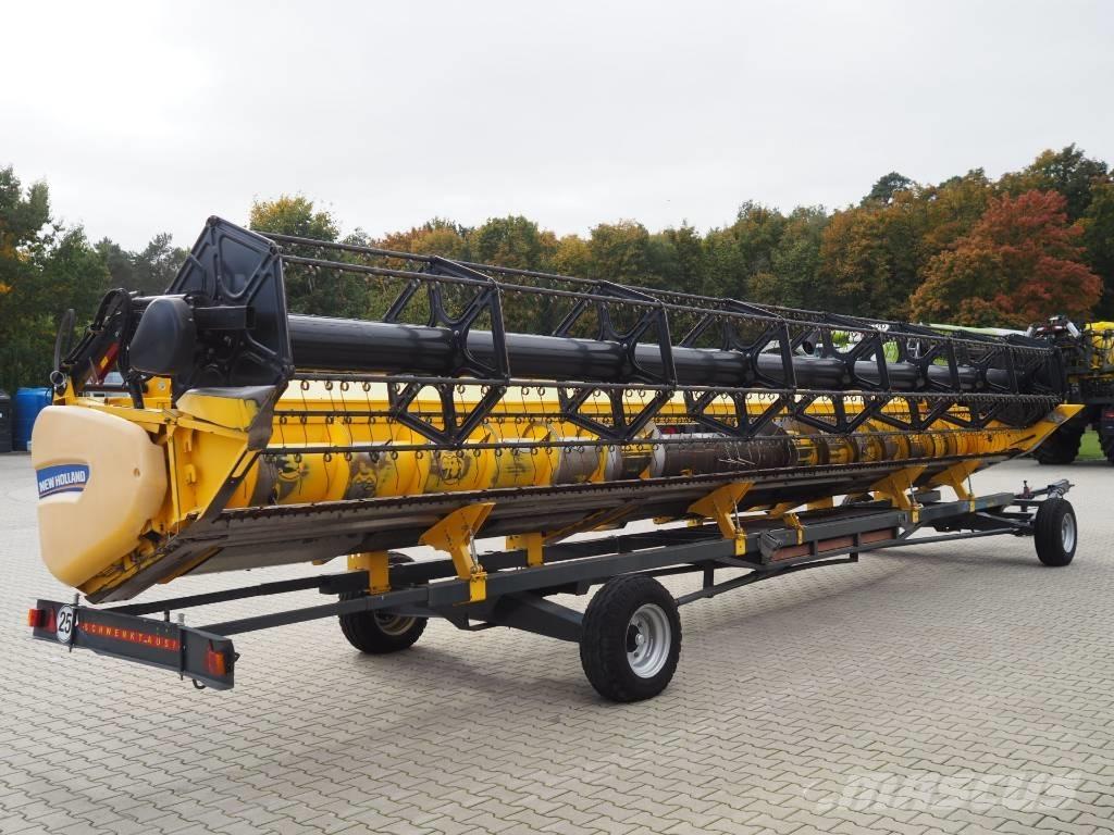 New Holland CR 9090 聯合收穫機