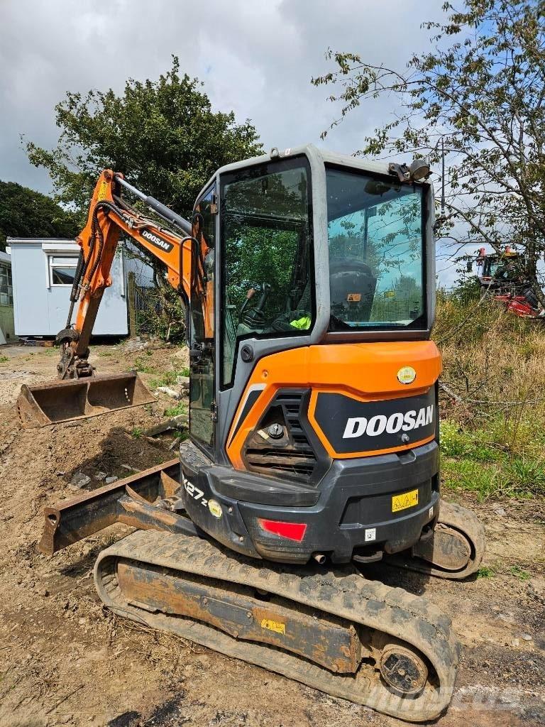 Doosan DX 27 Z 小型挖土機/掘鑿機<7t(小型挖掘機)