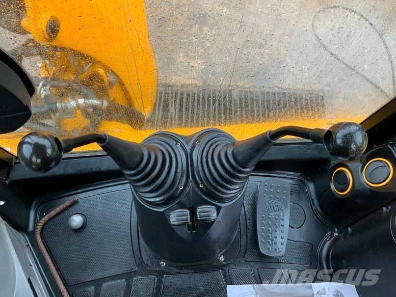 JCB 3 CX 反鏟裝載機