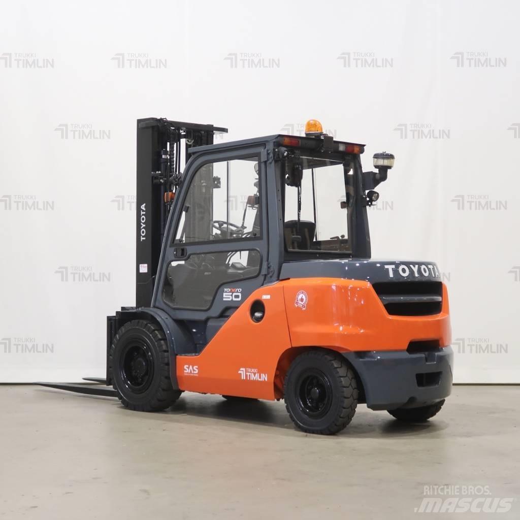 Toyota 40-8FD50N 柴油卡車