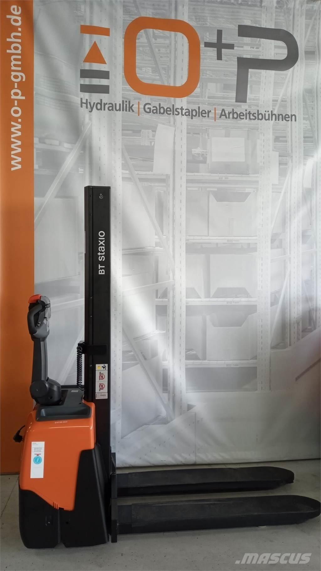 Toyota HWE100 自走式堆積機
