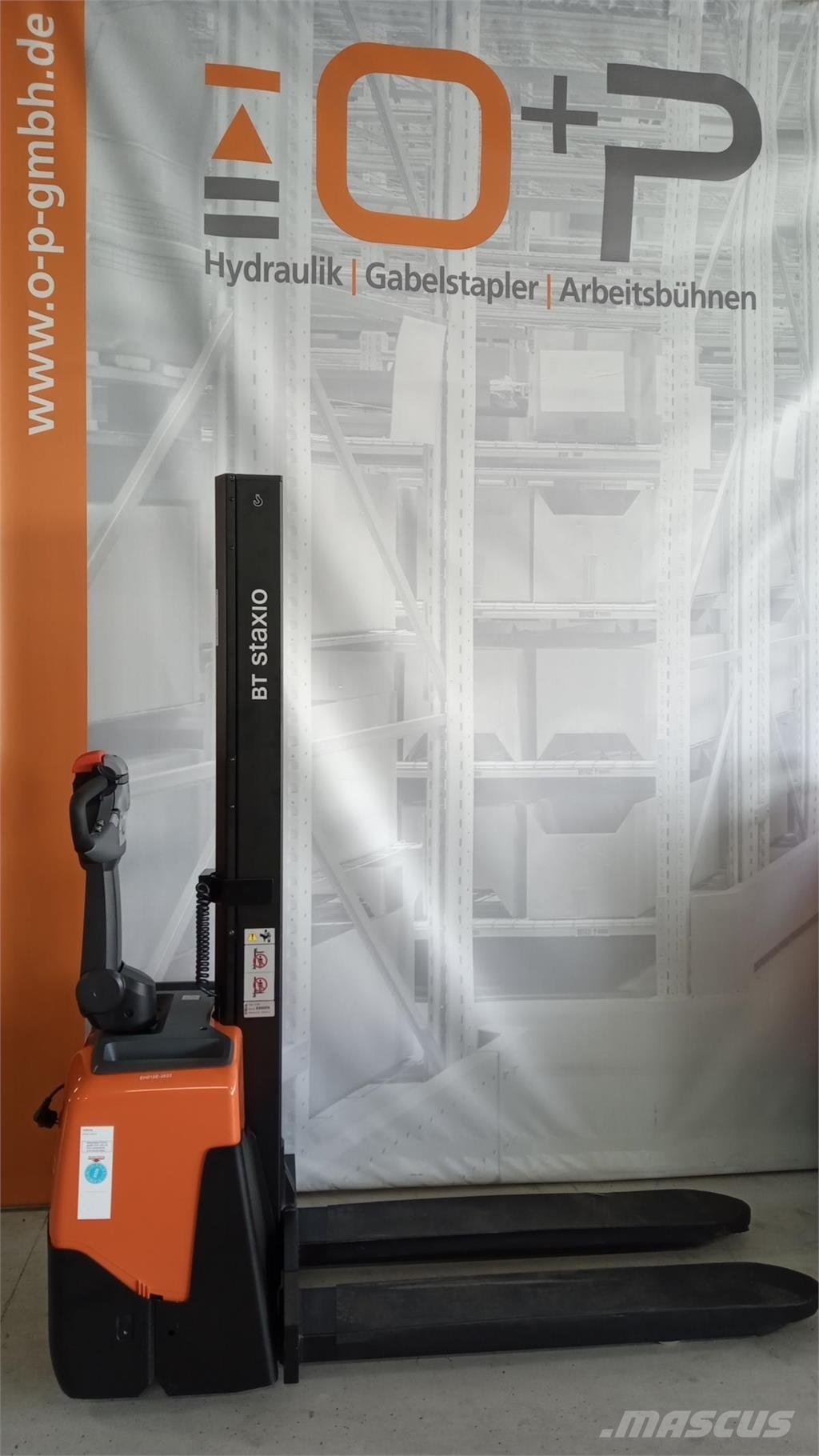 Toyota HWE100 自走式堆積機