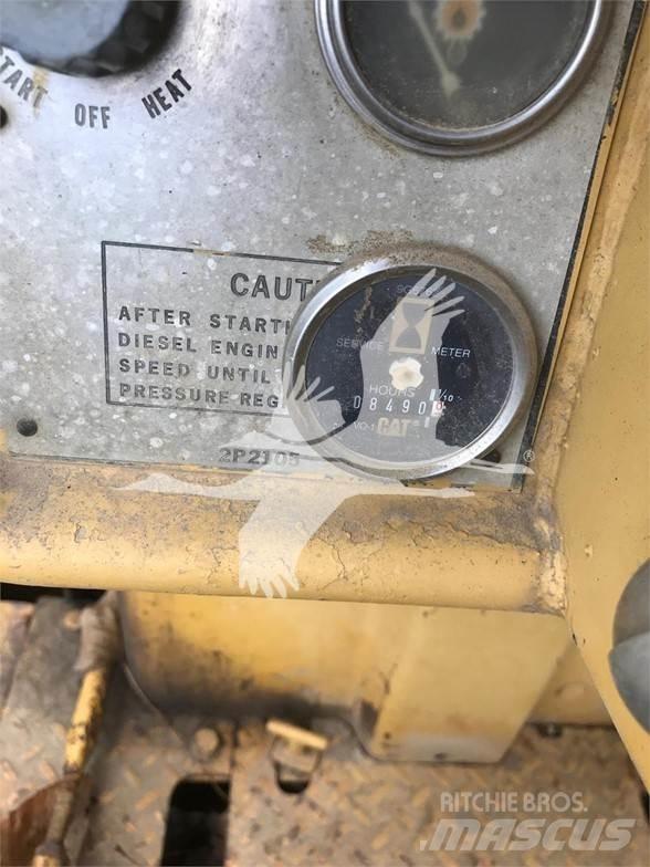 CAT D6C 履帶推土機