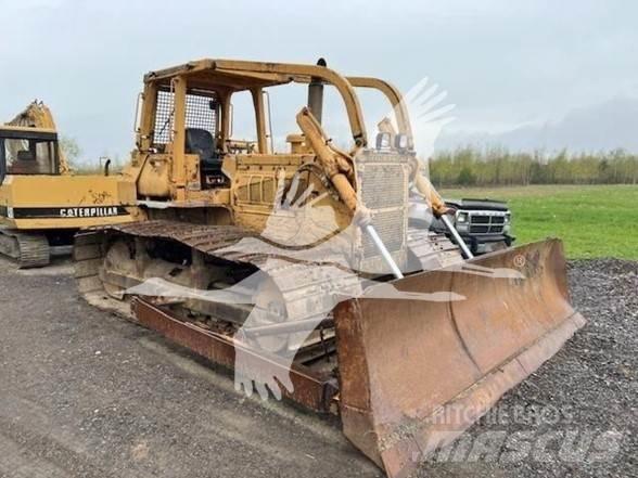 Komatsu D65P-7 履帶推土機