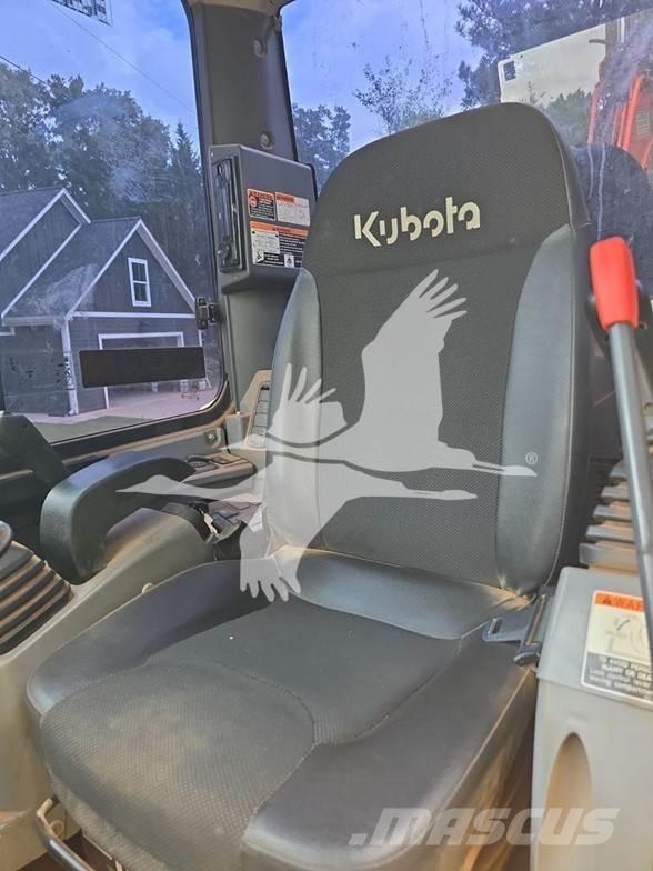 Kubota KX033-4 小型挖土機/掘鑿機<7t(小型挖掘機)