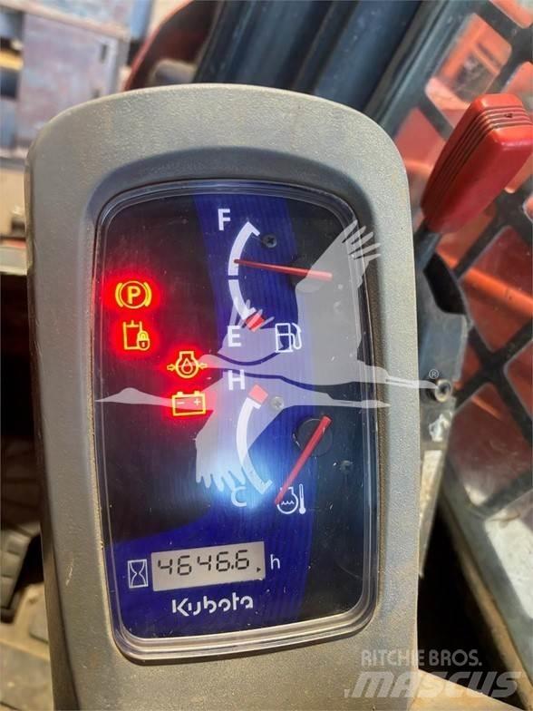 Kubota SVL75-2 滑移轉向裝載機
