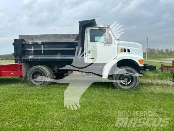 Sterling L7500 傾卸式卡車