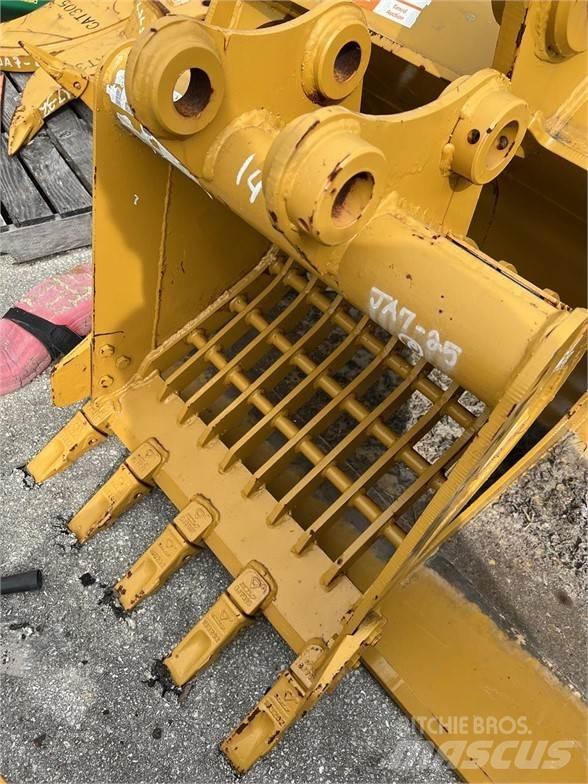 Teran CAT303 篩分機