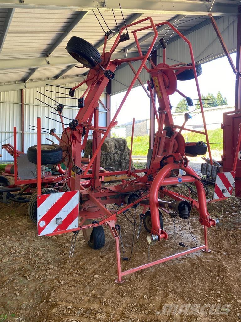 Kuhn GF 6502 耙與翻草機