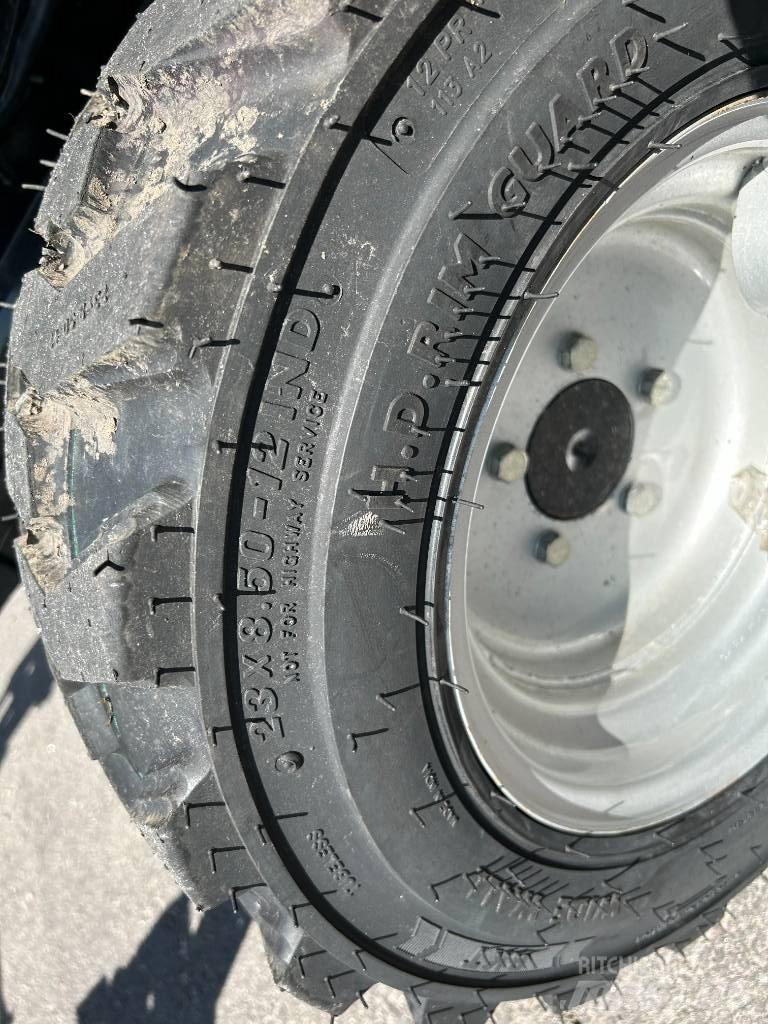 Solis 22 小型曳引機