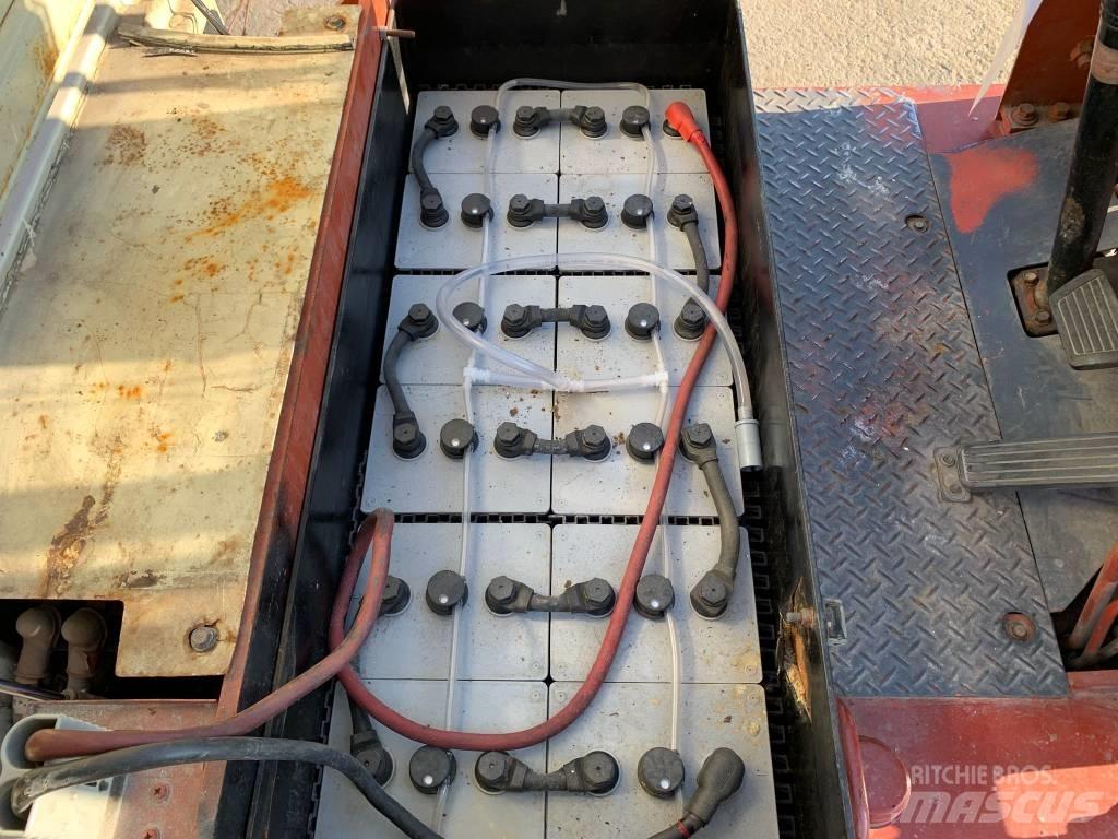Nissan MA01L15U 電動堆高機
