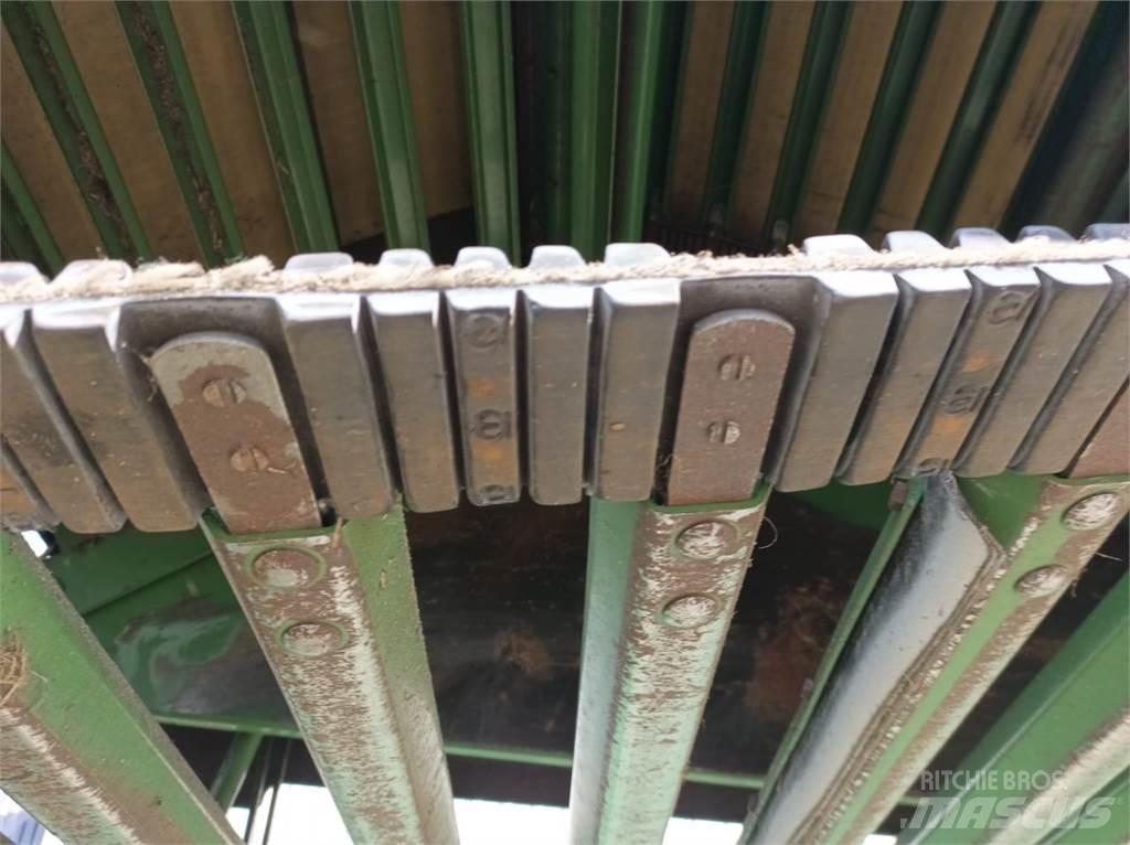 Krone V 180 XC 圓型牧草打包機