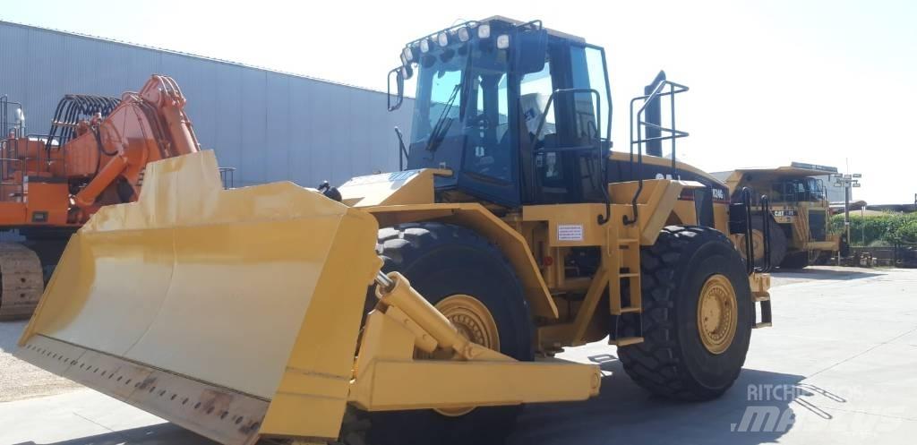 CAT 824 G series II 輪式推土機