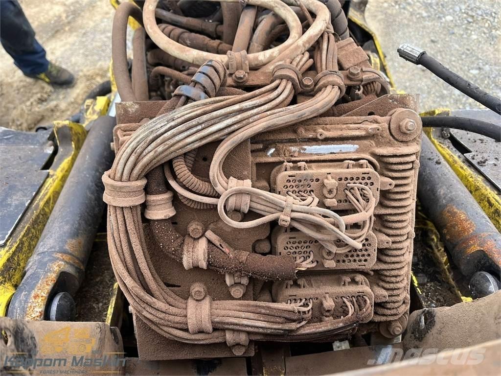 John Deere H415 收穫機頭
