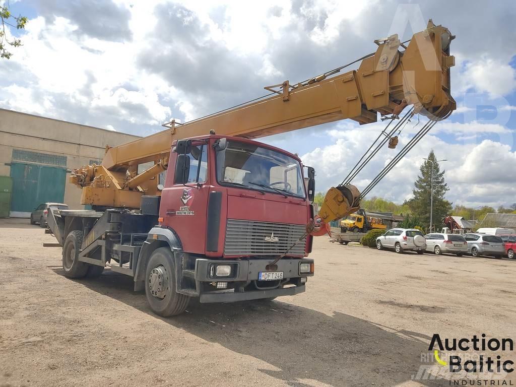 MAZ 533731 全路面起重機/吊車