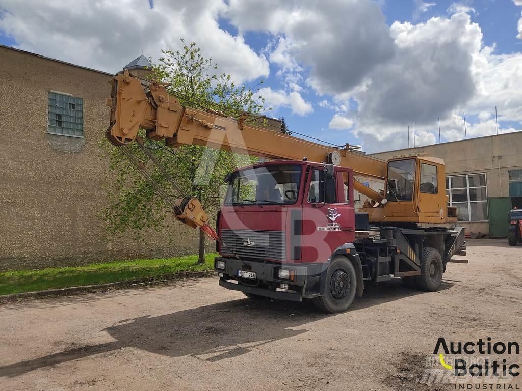 MAZ 533731 全路面起重機/吊車