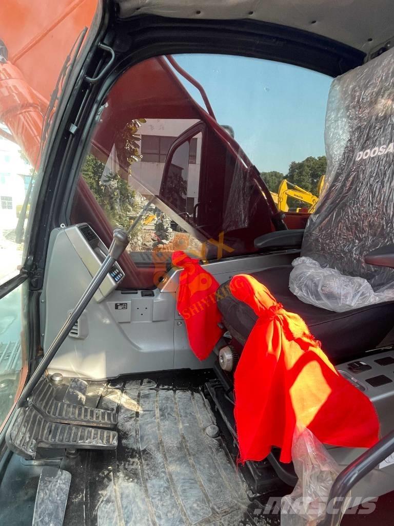 Doosan DX 225 LCA 履帶式 挖土機/掘鑿機/挖掘機