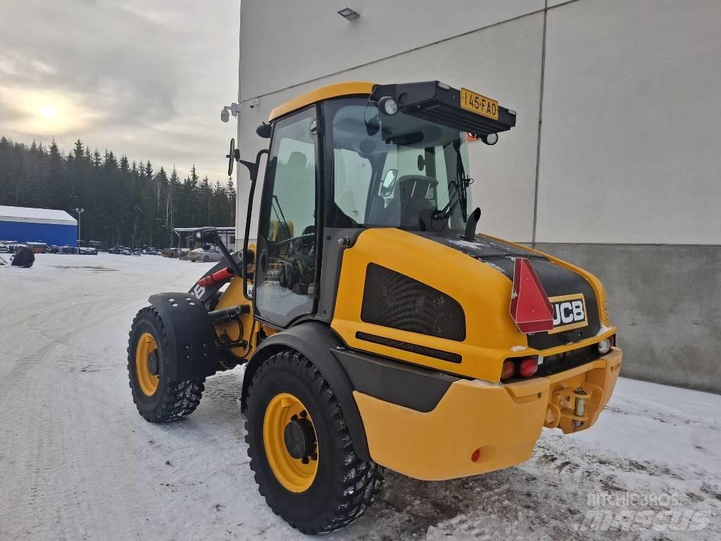 JCB 409 輪胎式裝載機