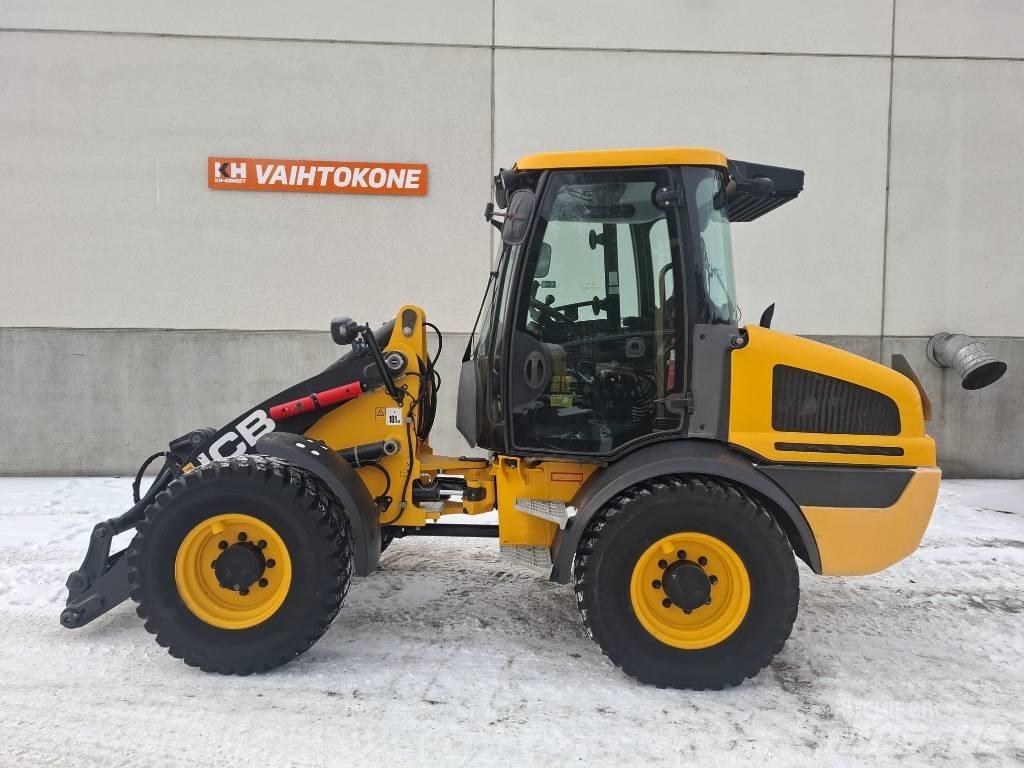 JCB 409 輪胎式裝載機